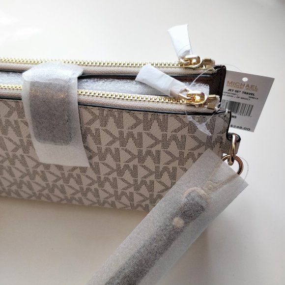 NWT Michael Kors Large Double Zip Wristlet in Vanilla - Picture 7 of 11